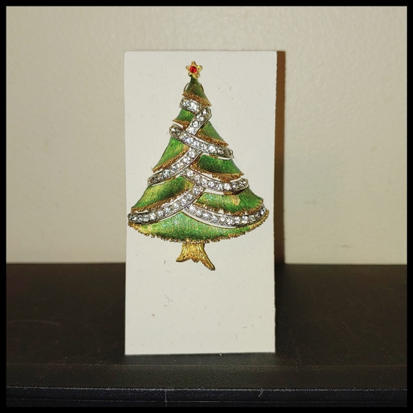 JJ Jonette Jewelry - Vintage J.J. Christmas Tree Gold Tone Brooch